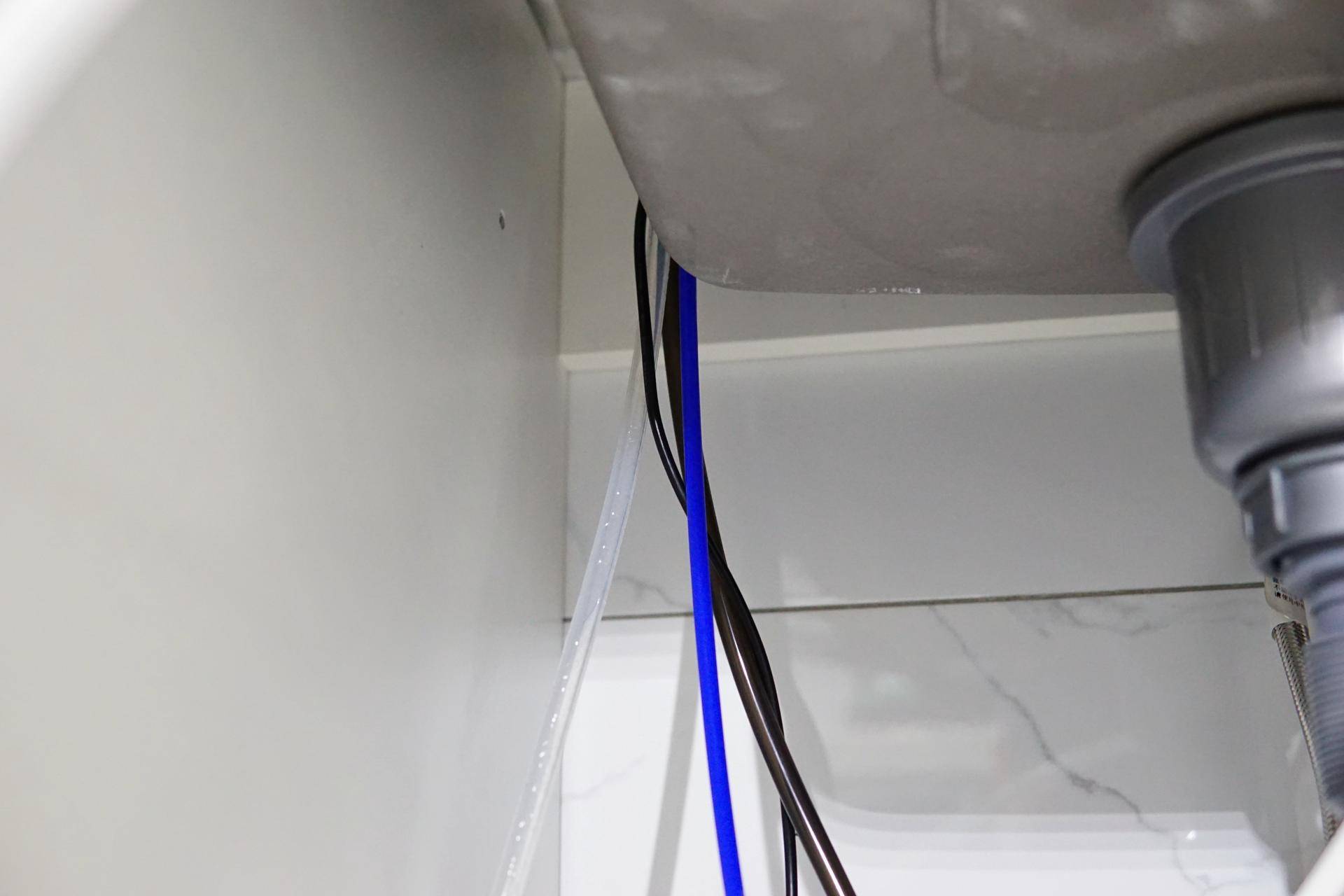 房价那么贵一点也不能浪费,台面净热一体净水机测评