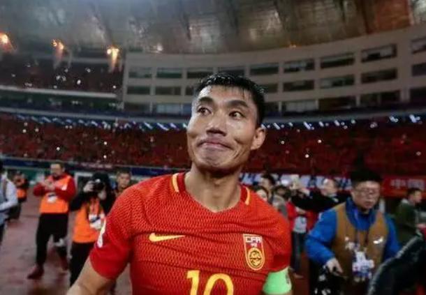 张稀哲捐家乡武汉30万，中国足坛排名第4，除李铁外谁比他多？