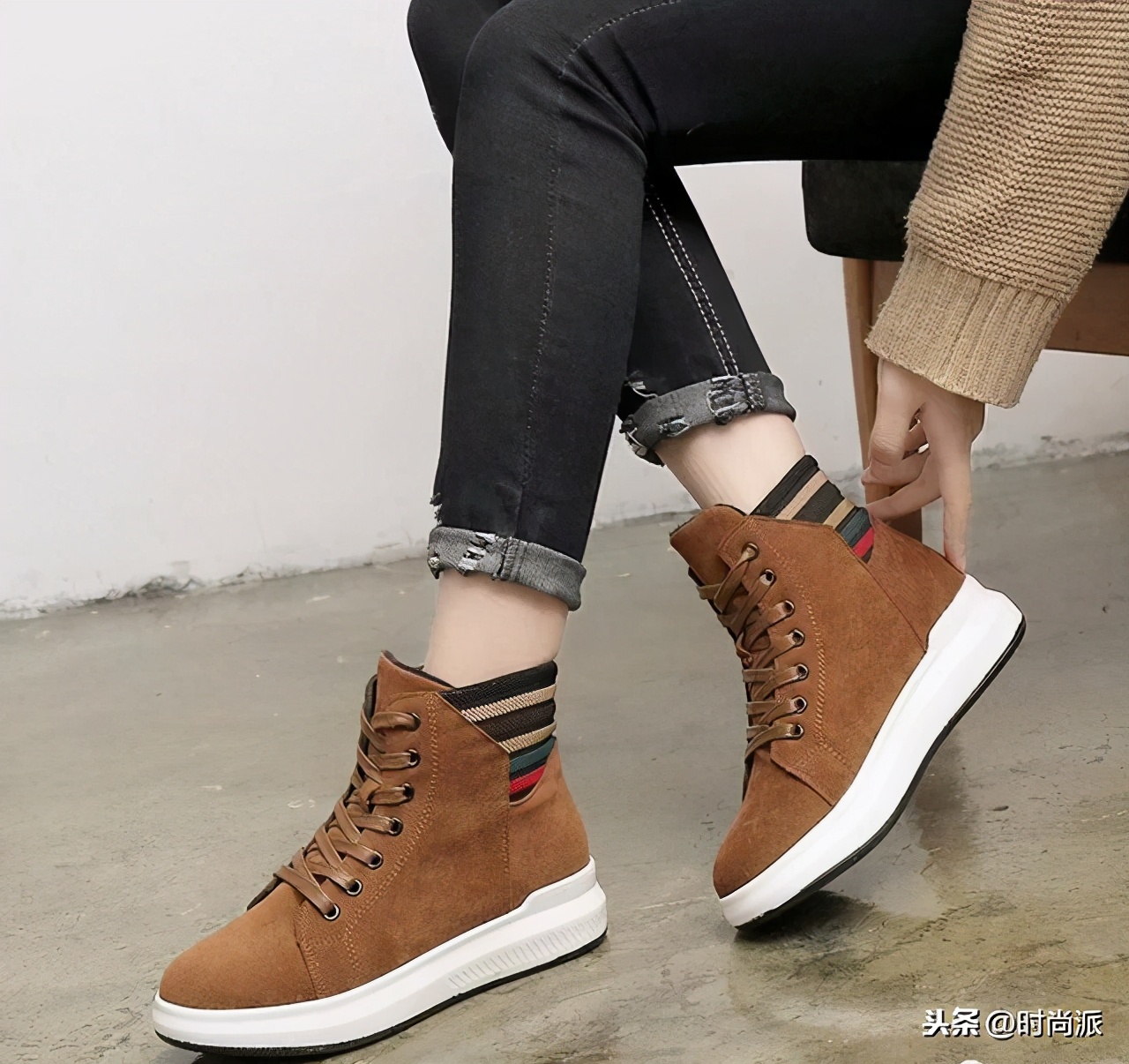 女人再怕冷,也不要穿皮靴,穿这款女鞋+暖暖裤,秋冬天也很美