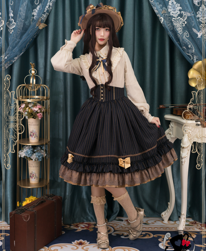 洛丽塔半身裙，多样的搭配可能，穿军lo风和哥特风洛丽塔不是梦