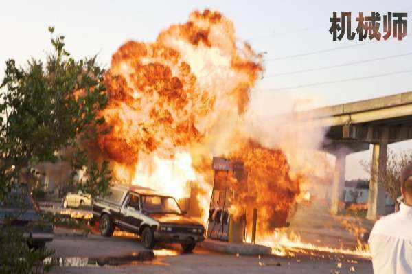 机械师1杰森斯坦森戴的眼镜,机械师杰森斯坦森冷酷杀手