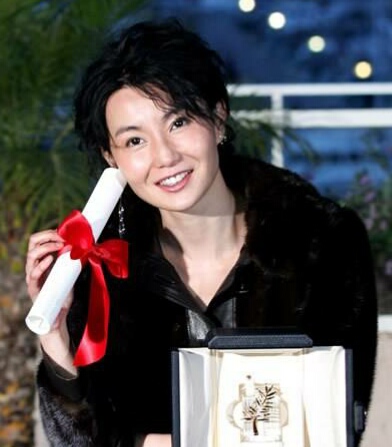 张曼玉综艺节目哭了,张曼玉哭着哭着就笑了采访