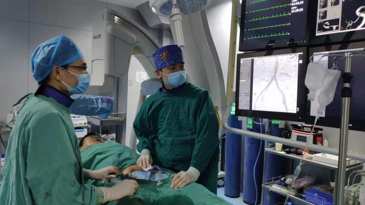 下肢动脉硬化闭塞中医什么科,老人下肢动脉硬化闭塞截肢