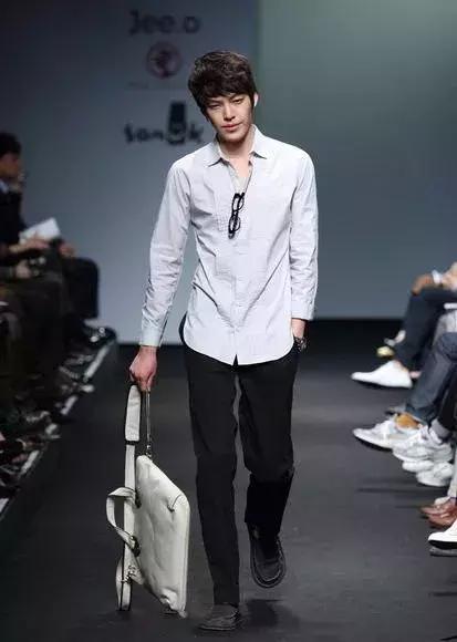 韩国大叔得了癌症电影,韩国哪个明星患了鼻咽癌