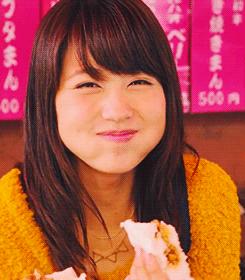 长脸女生怎样上镜好看,大小脸如何上镜好看女生