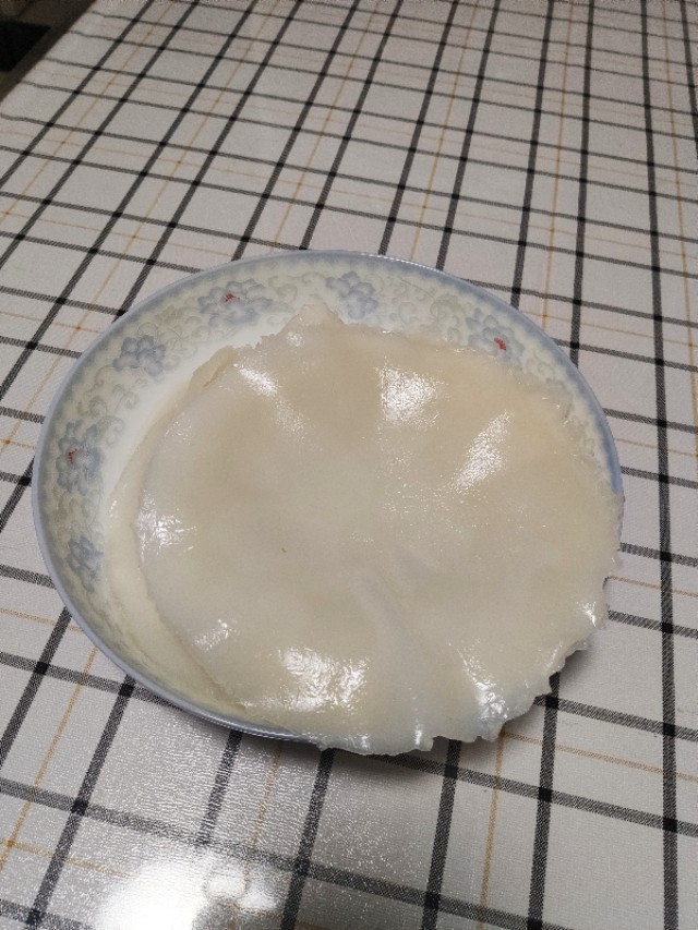 制作凉皮免水洗全过程,自制手工凉皮碎是怎么回事