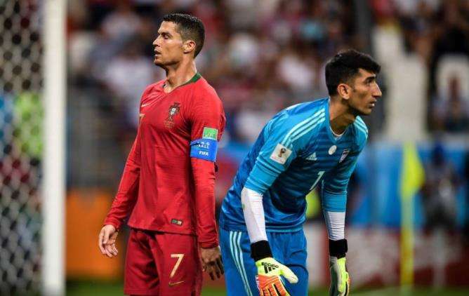 亚洲杯第一门神5战0失球！昔日流浪汉放羊娃，世界杯扑C罗点球！