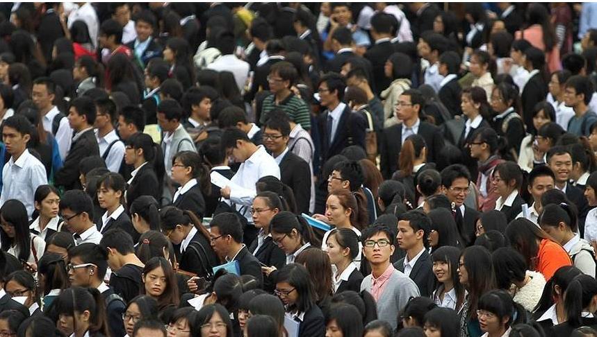 应届毕业生怎样找工作才靠谱,毕业生找工作到底怎么把握机会