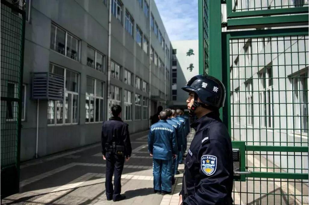“狱警”薪资待遇高、工作性质好，赶超公务员，专科生也有机会