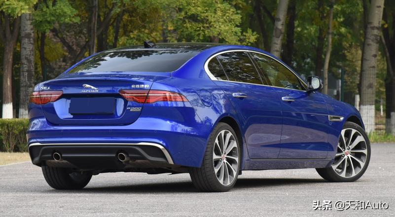 路试英伦礼遇捷豹xel,捷豹xel英伦绿夜晚效果