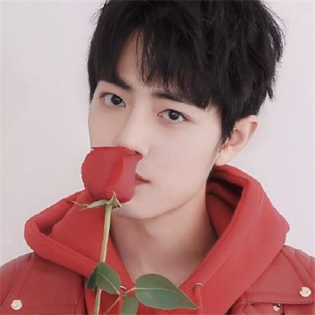 当男友说“我好累”时，若你这样回复他，他会倍感珍惜你