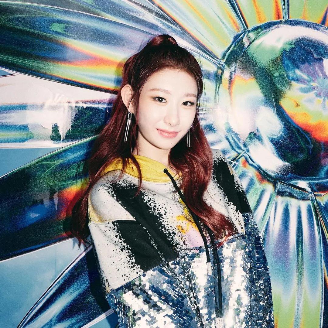 2021什么发色最显白减龄,在家染发色2021年最火发色显白