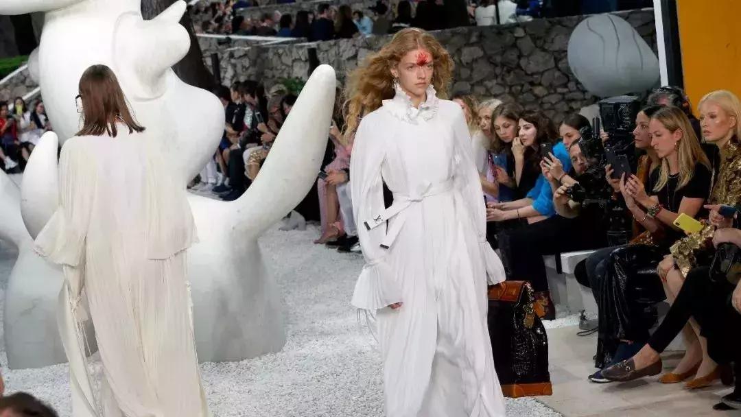 服装实体店生意不好怎么办,服装门店越来越难做