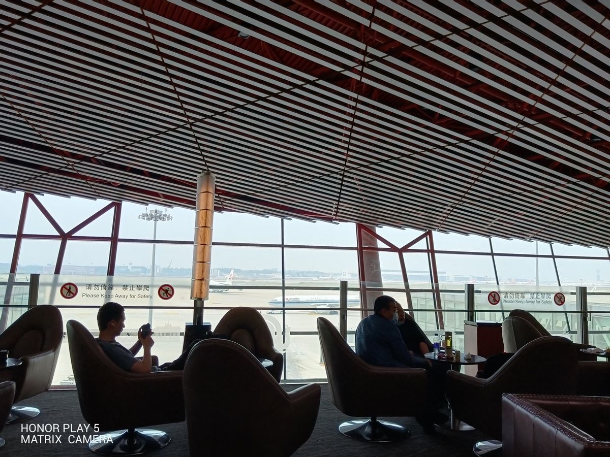 荣耀play5支持40w快充吗,荣耀play5体验