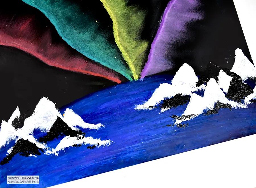 儿童画教程|综合创意技法学习《绚丽极光下的麋鹿》