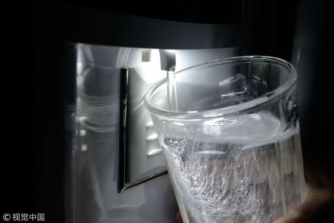 24v车载饮水机有脏怎么清洗,饮水机不清洗长期喝对身体的危害