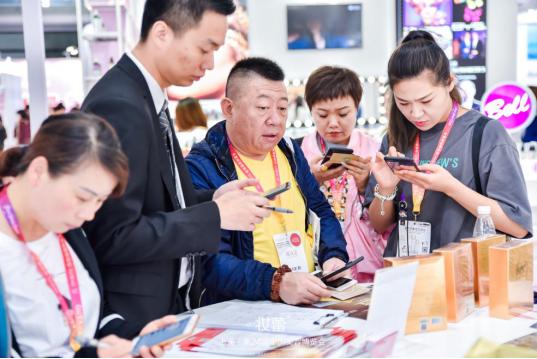 妆蕾RAY面膜强势登陆中国美容博览会