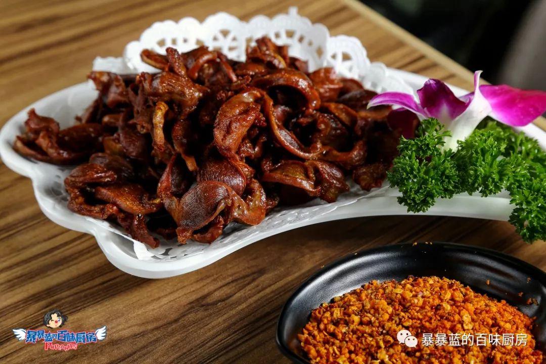 从烧烤地摊到清新小店，俩小伙用实际行动告诉你啥叫好吃的海鲜！