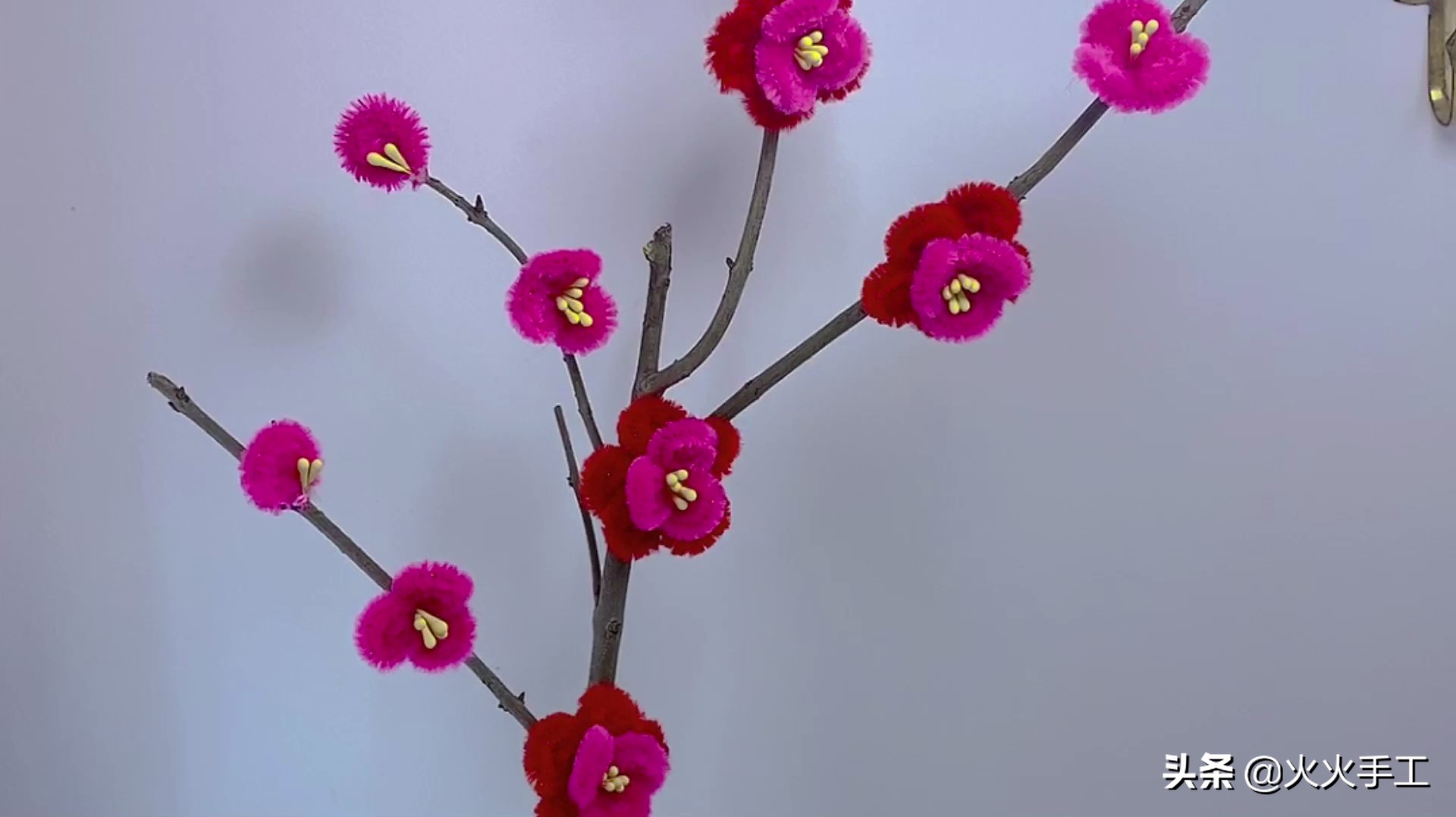 春天来啦手工创意扭扭棒,手工红梅花制作