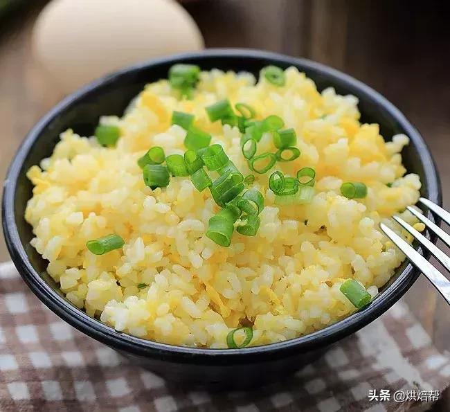 为什么做出来的面包不松软不拉丝,不拉丝的面包做法