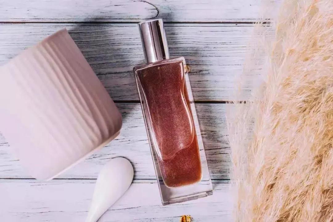 福特有汽油味,福特车里有汽油味