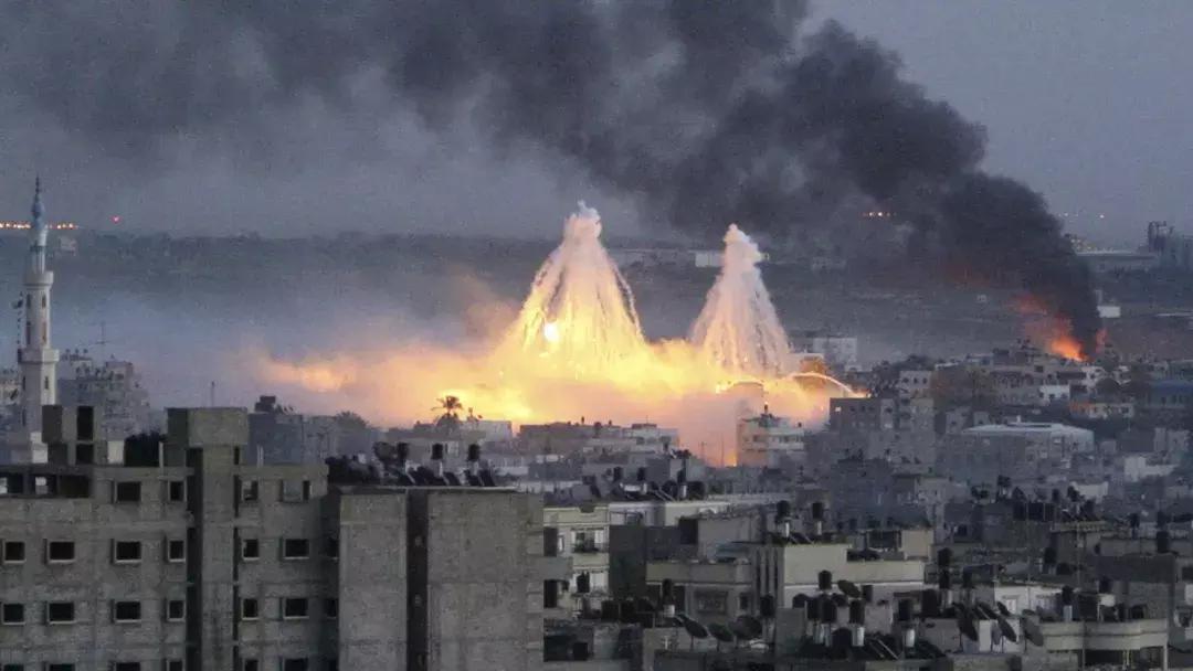 白磷燃烧弹被国际禁用吗,白磷弹1000度