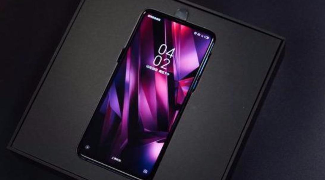 小米宣布三年拿下全球第一,小米下半年最新消息