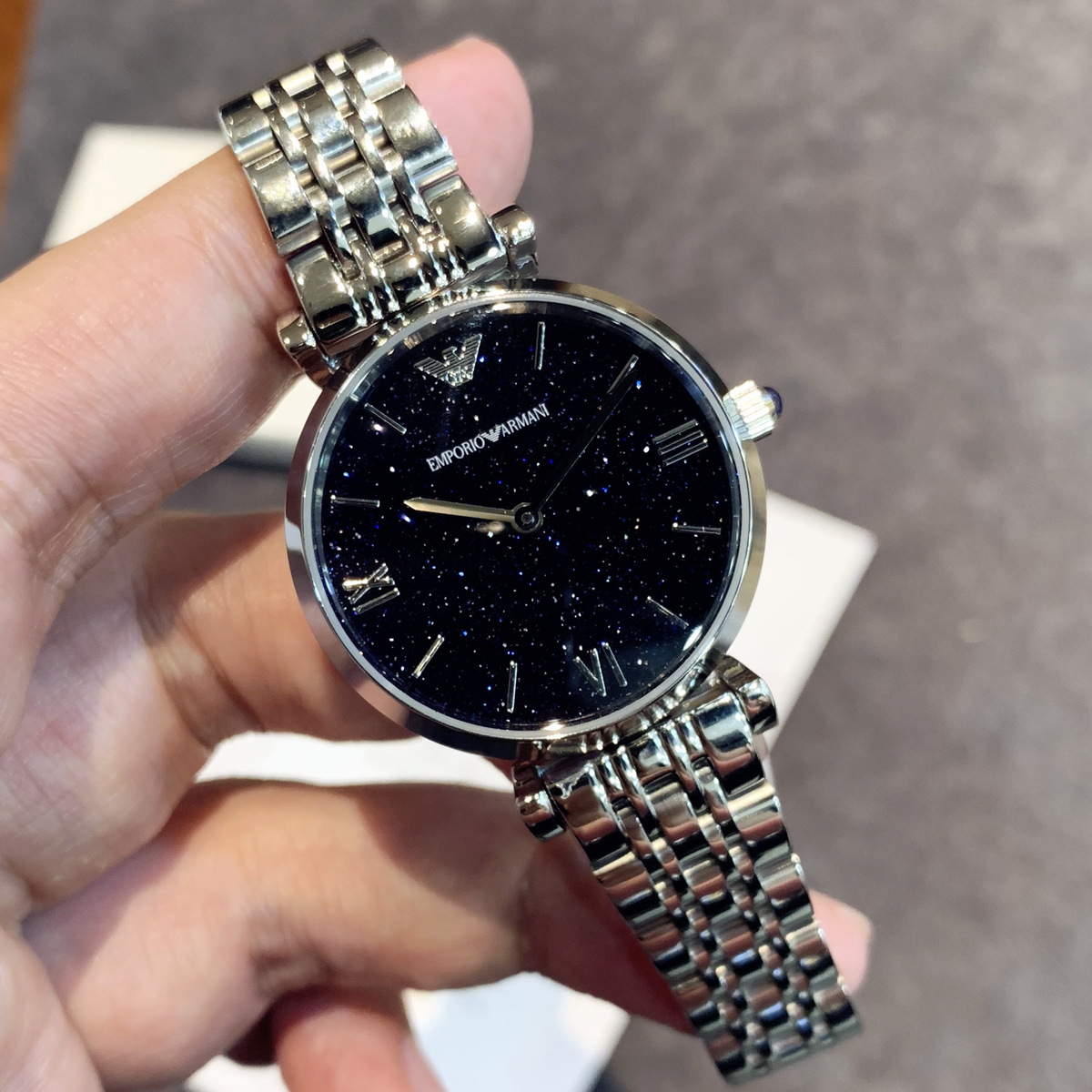 阿玛尼满天星手表，展现腕表优雅