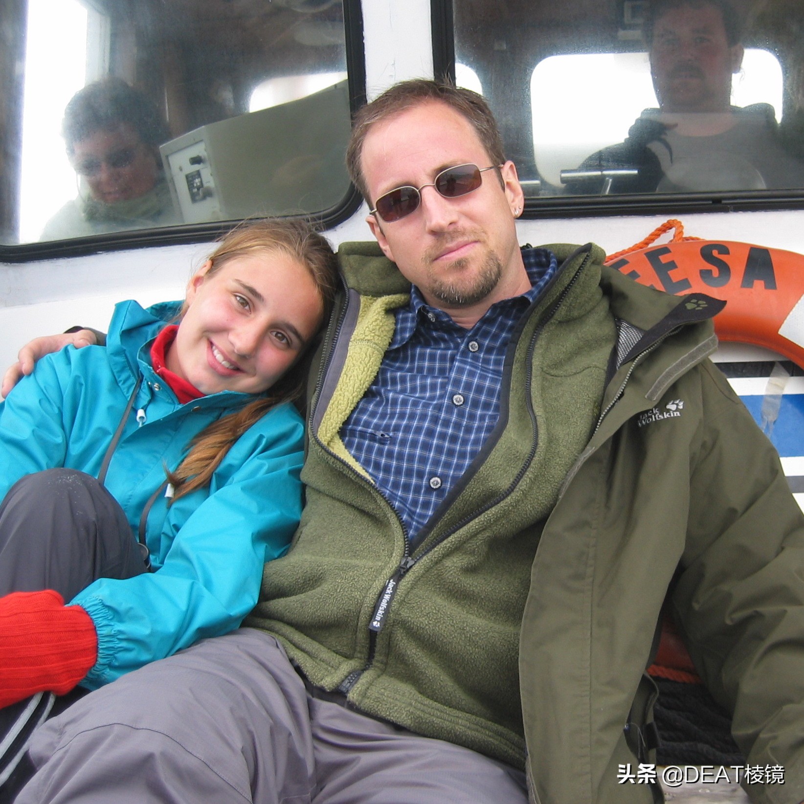 德国人的圣诞树，可能是啤酒瓶做的——漫画家笔下的德国人