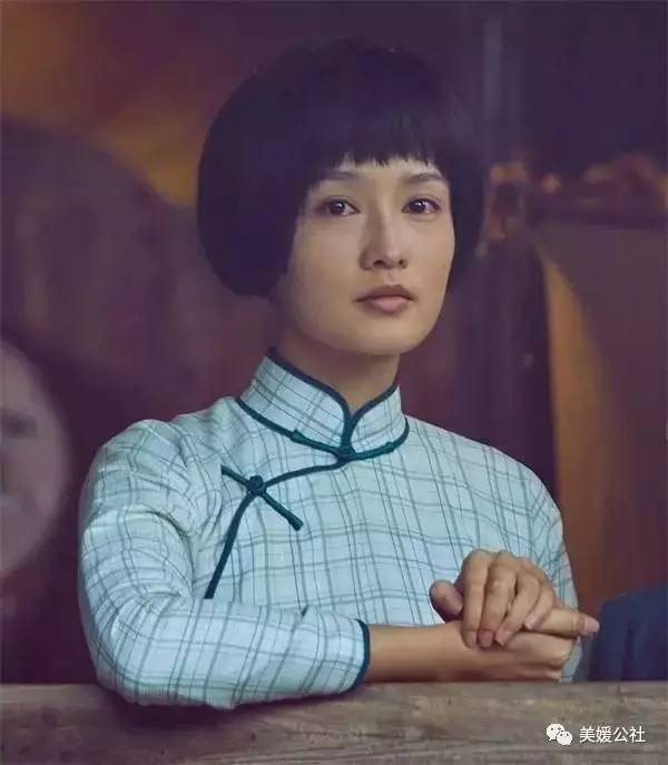 毛*东泽**敲响了“板仓杨寓”大门,一个圆脸大眼睛的少女出现在眼前