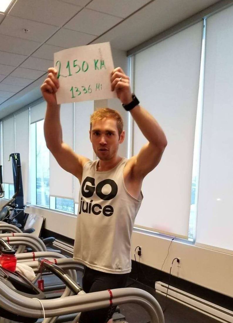 第一个跑步破世界纪录的人,第一个创造世界田径跑步纪录的人