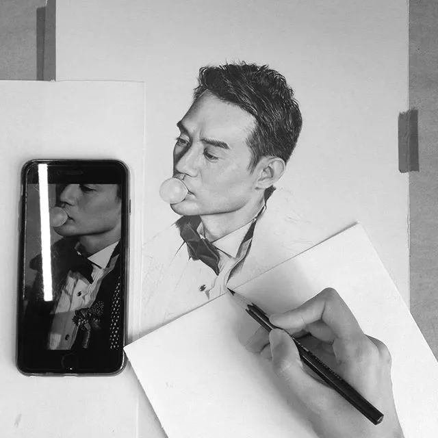 如何画出夸张的人物肖像画,当灵魂画手模仿大师作画