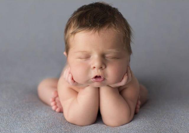 满月照为什么要拍睡觉的,宝宝满月可以摄影拍照吗