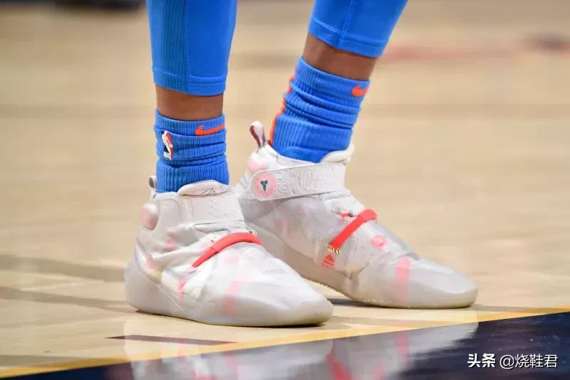 开拓者格兰特上脚,球星上脚球鞋aj36日落