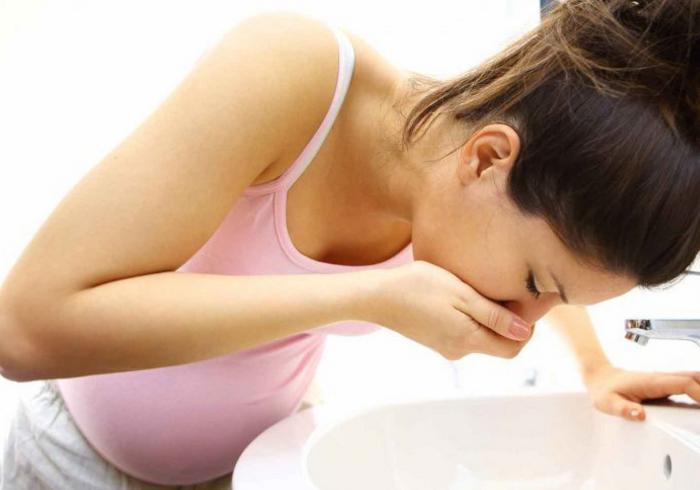 孕吐与胎儿健康状况的关系,孕吐其实是胎儿在向你传递信息吗