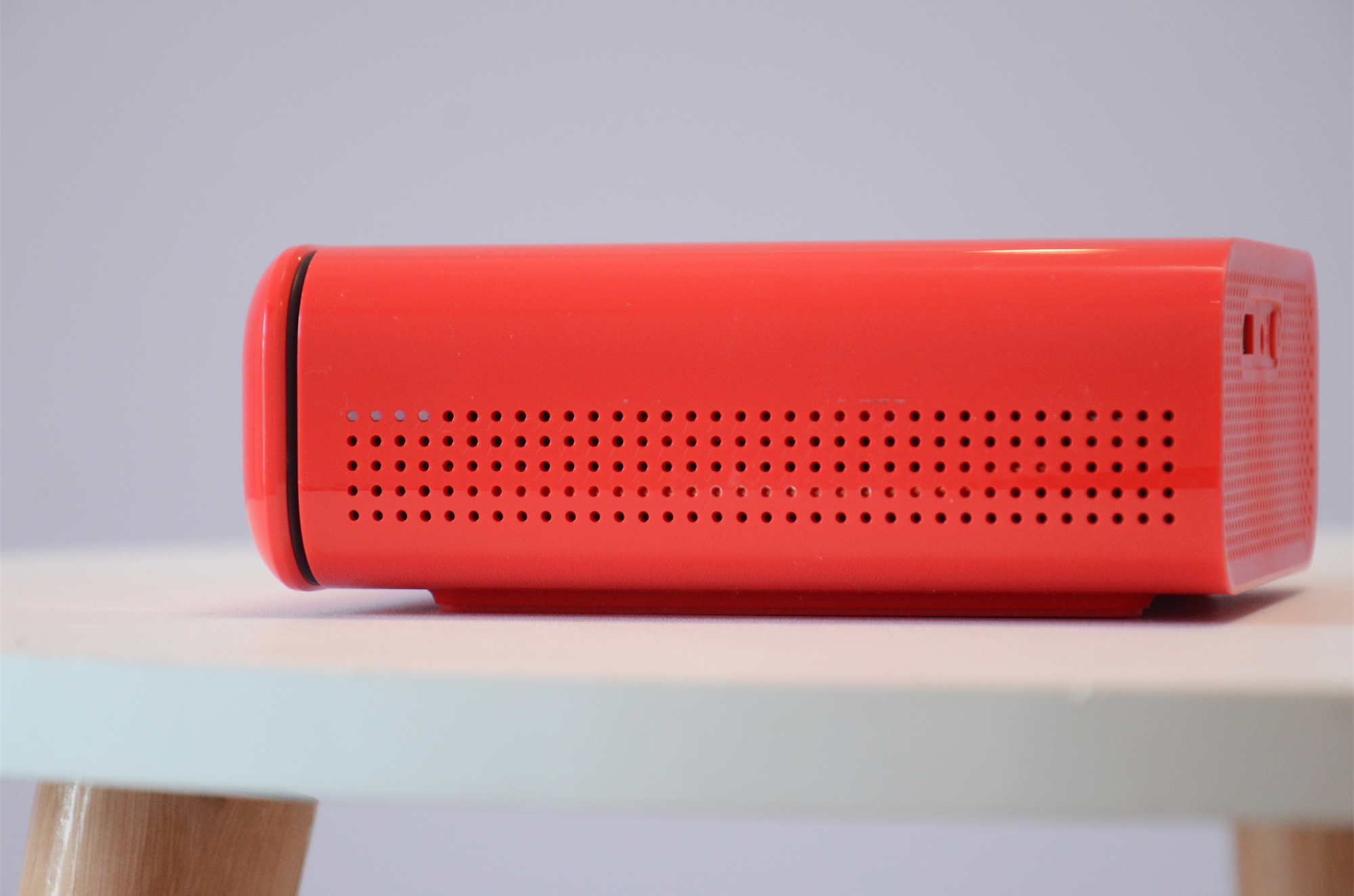 投影仪小巧可以投天花板,投影仪可以做到很小吗