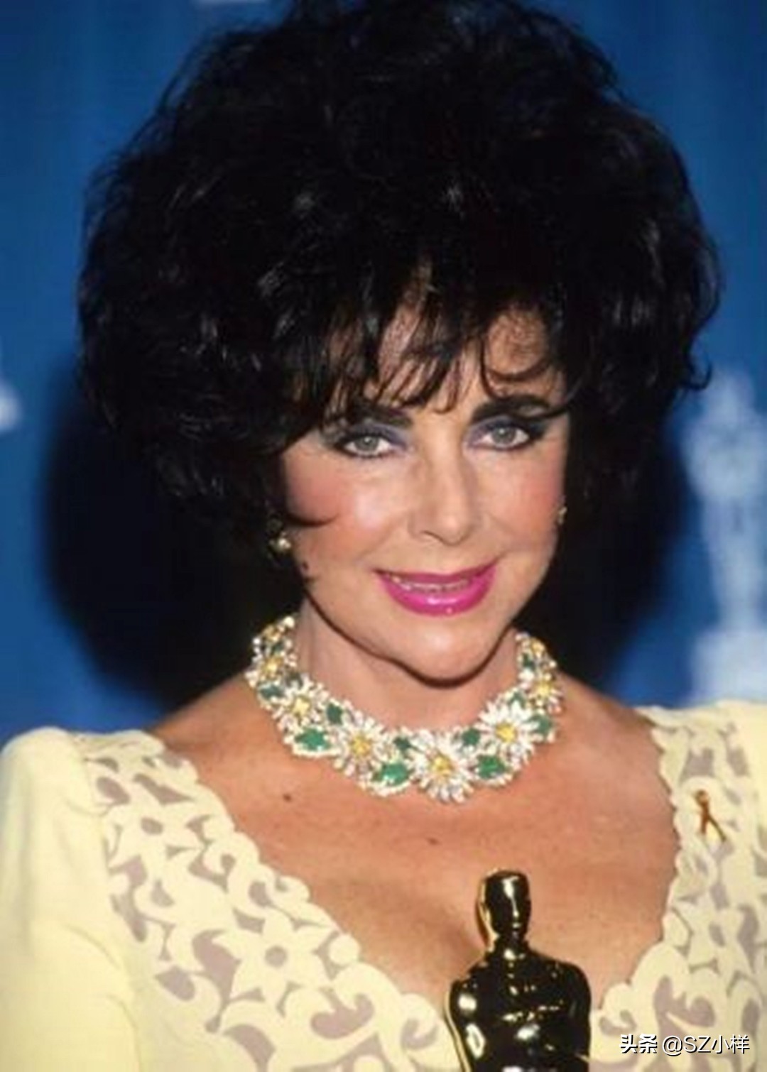 伊丽莎白泰勒传奇人生,伊丽莎白泰勒戴钻石