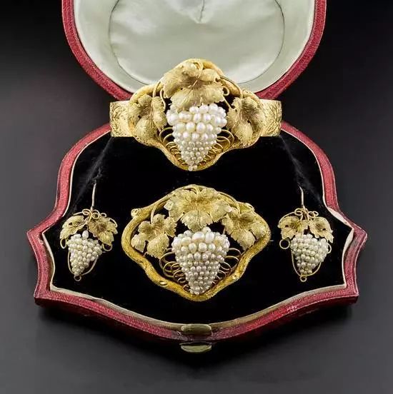 钟情于(vintage)复古风格的你,何不了解一下古董珠宝?