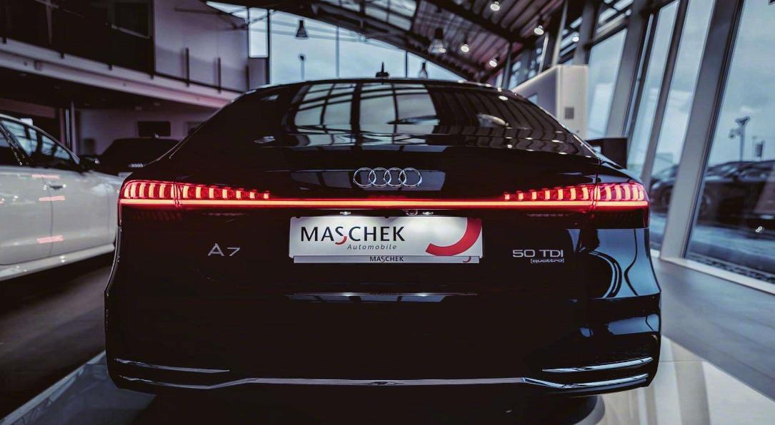 led车灯发展史,led车灯能发展多少年