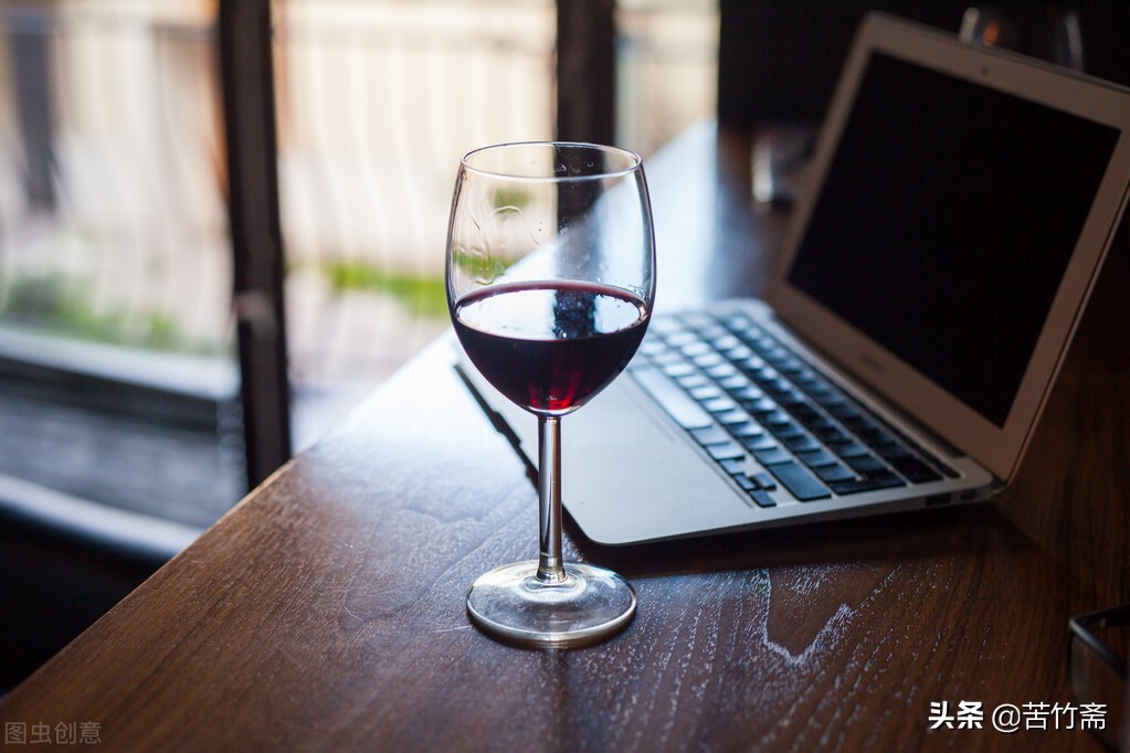 女人在酒局里的注意事项,女生在酒局中需要注意哪几点