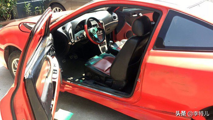 街头偶遇顶级跑车,国内街头罕见的超跑