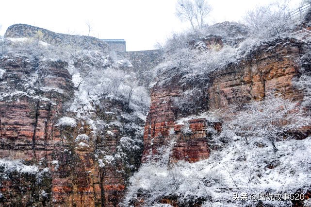 从免费到门票80，太行山下郭亮村，因何成为河南最热旅游村？