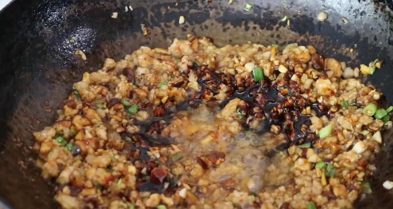 开了三十年的老北京炸酱面,开了十几年的老北京炸酱面