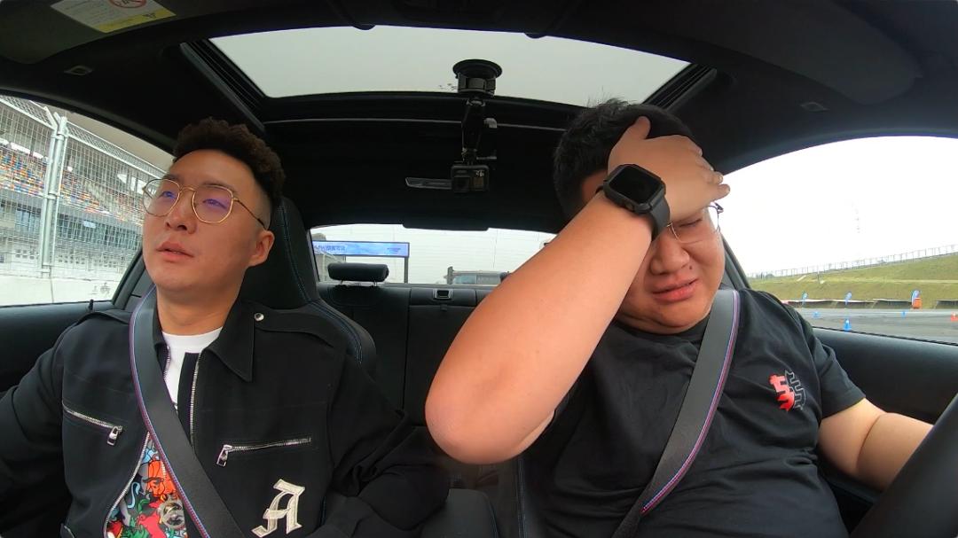 成为漂移大神3步就够,开局一辆车你能成为漂移大神吗