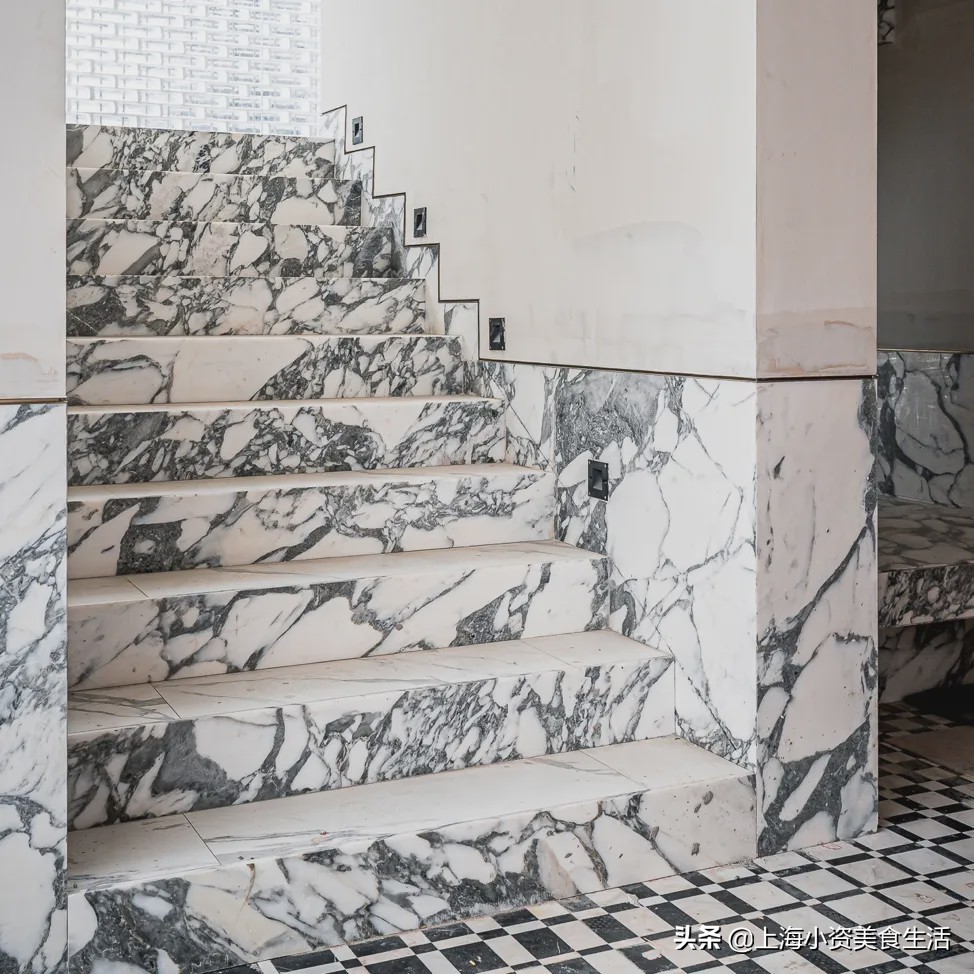 武康大楼和思南公馆哪个好,对比上海与武汉的武康大楼