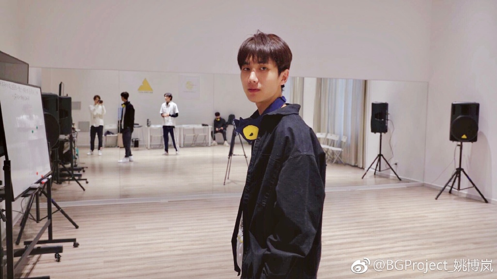 易烊千玺偶练,易烊千玺小成员