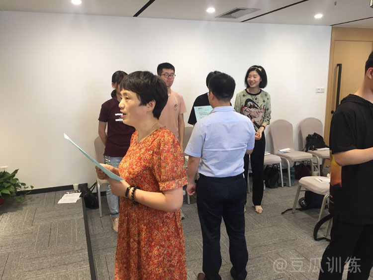 怎样表达出自己善于沟通,沟通与语言表达技巧有哪些