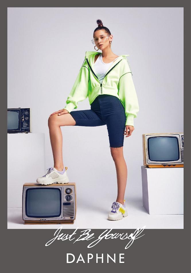 DAPHNE达芙妮属于什么档次,一款时尚与品质的追逐者