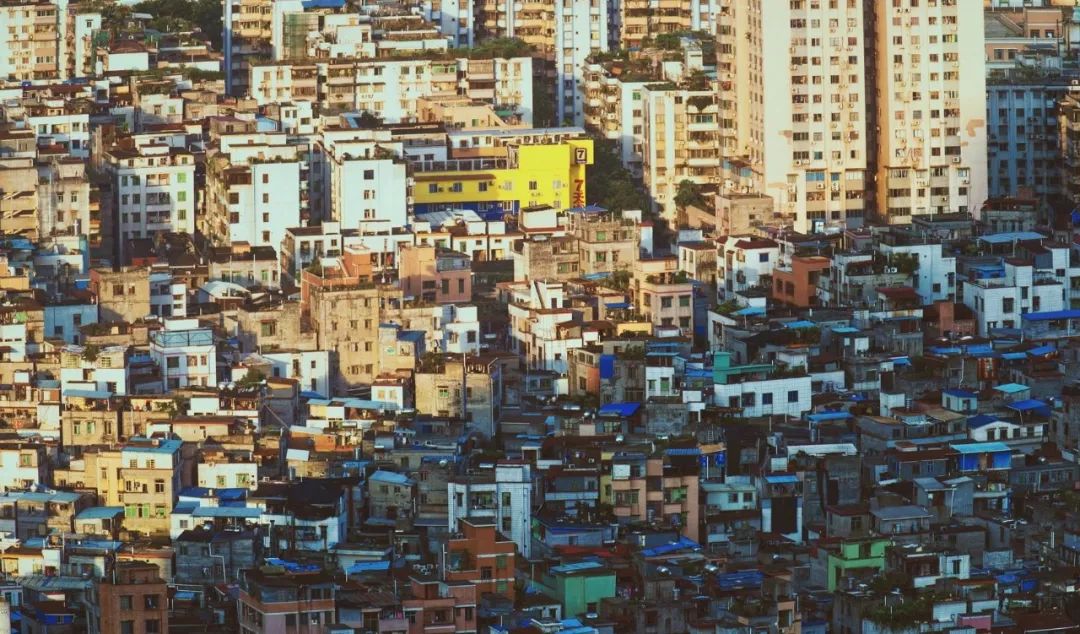 环卫工为什么又辛苦工资又低,环卫工人很辛苦为何工资却很低