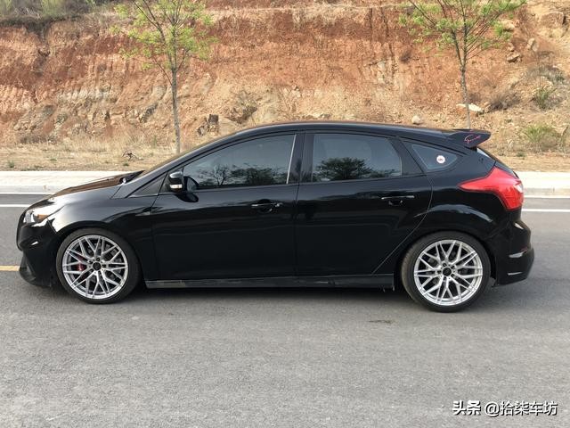 福克斯rs黑白,福克斯rs第二代